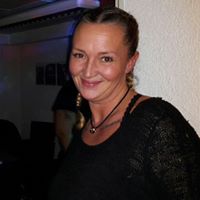 Anna Ernest Photo 4