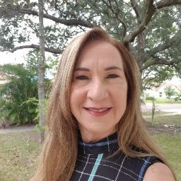 Nancy Gonzalez Photo 17