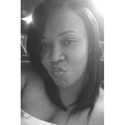 Yolanda Williams Photo 18