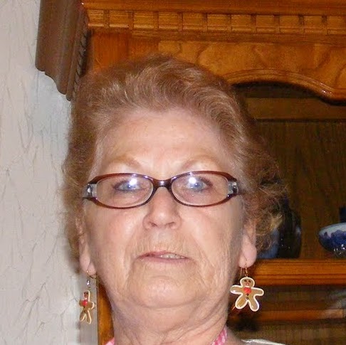 Sandra Pilon Photo 15