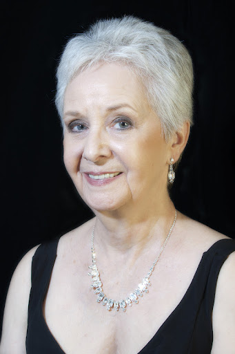 Gail Bradley Photo 45