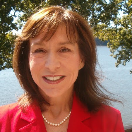 Lisa Janes Photo 35