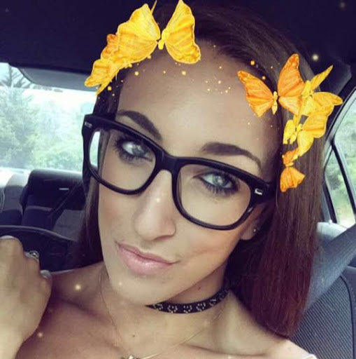 Sarah Burnette Photo 14