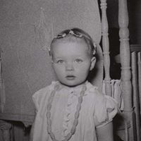 Catherine Larson Photo 27