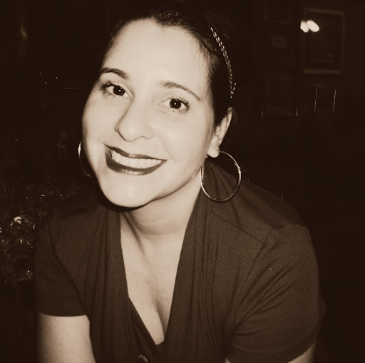 Sandy Saenz Photo 25