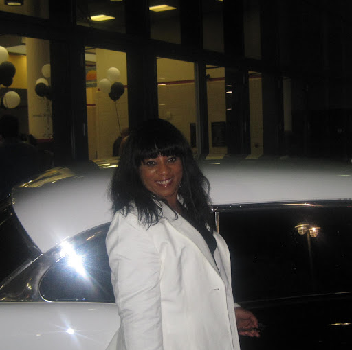 Debbie Reed Photo 28