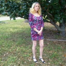 Betty Goodwin Photo 32