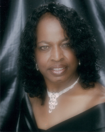 Linda Brooks Photo 17