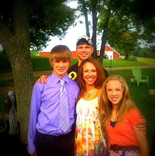 Julie Snider Photo 10