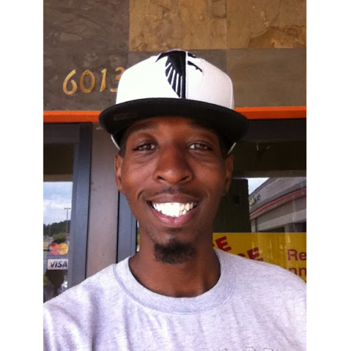Laron Brown Photo 32