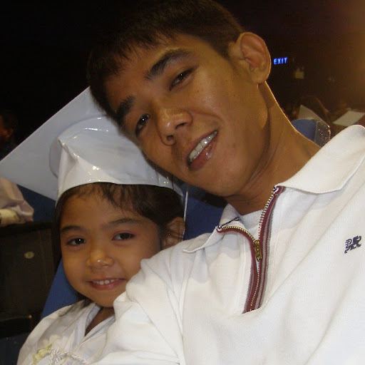 Raymond Flores Photo 36