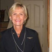 Regina Holmes Photo 30
