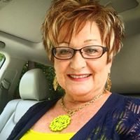 Deborah Meadows Photo 27