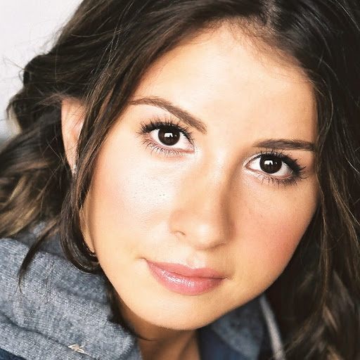 Julia Stern Photo 11