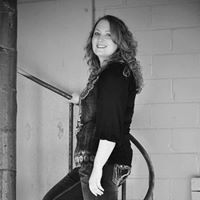 Clara Collins Photo 29