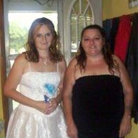 Shellie Reynolds Photo 9