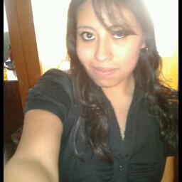 Elizabeth Parada Photo 9