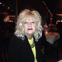 Lori Tuttle Photo 10