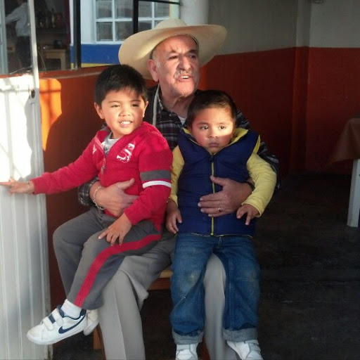 Eduardo Angeles Photo 30