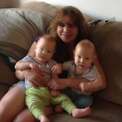 Lori Hansen Photo 18