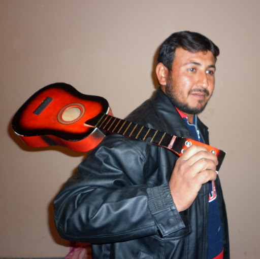 Fazal Khan Photo 22