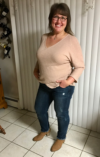 Julie Hogue Photo 6