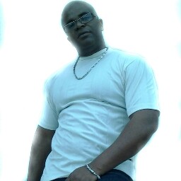 Quentin Moore Photo 39