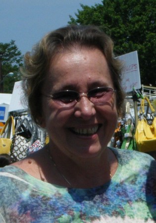 Donna Rhoades Photo 9
