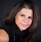 Lisa Blake Photo 6