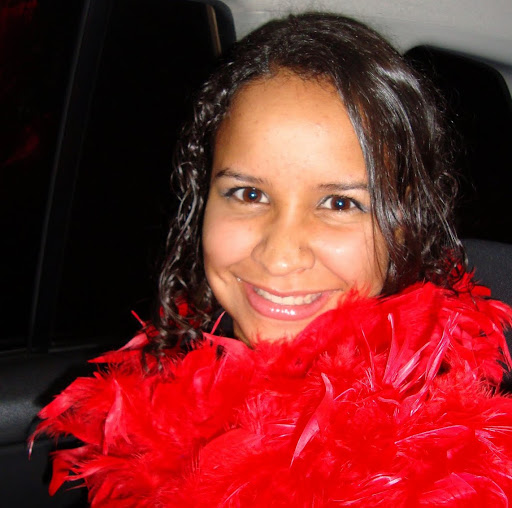 Eliana Reyes Photo 33
