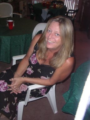 Lori Jones Photo 17