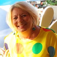Deborah Devine Photo 30