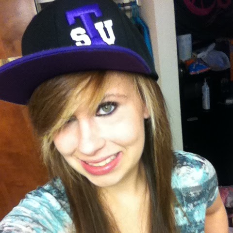 Brandi Martin Photo 5