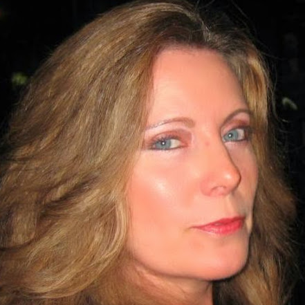 Linda Christopher Photo 30