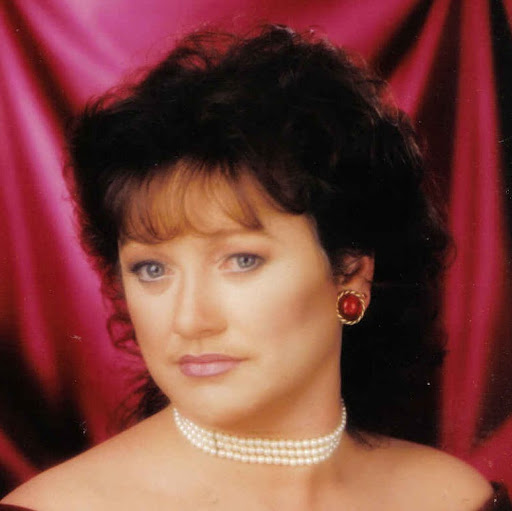 Sonia Cox Photo 13