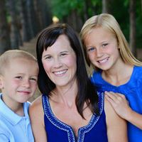 Kelly Garvin Photo 26