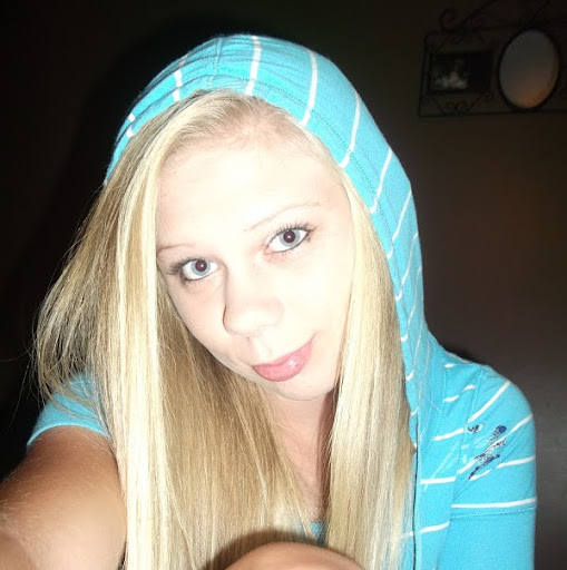Samantha Cummings Photo 18
