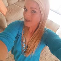 Linette Santiago Photo 15