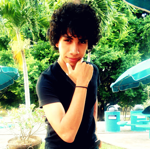 Francisco Aguilar Photo 48