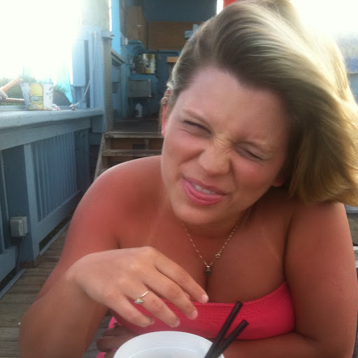 Melissa Evans Photo 11