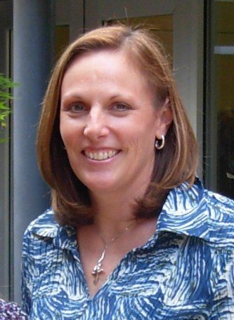 Lori Armstrong Photo 16
