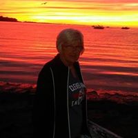 Sandy Leonard Photo 17
