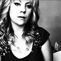 Jennifer Walls Photo 19