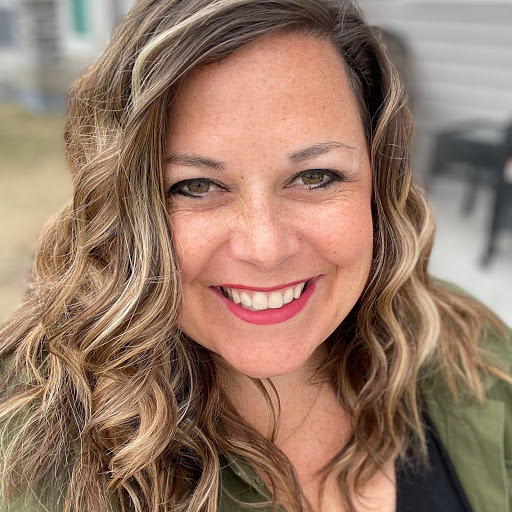 Kelli Hansen Photo 39