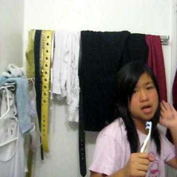 Kelly Dinh Photo 28