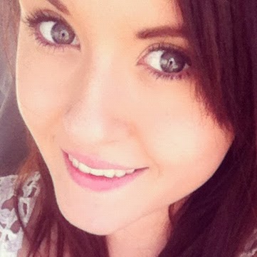 Annie Harding Photo 26