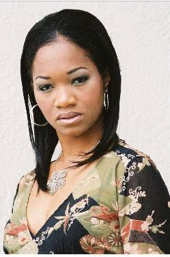 Sophia Jones Photo 7
