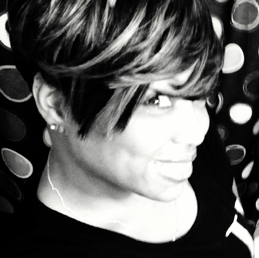 Michelle Edwards Photo 7