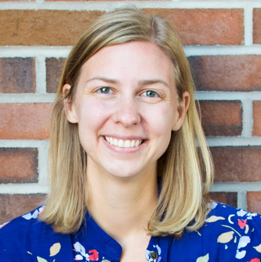 Emily Johnson Photo 55