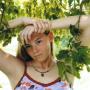 Kristin Cummins Photo 18